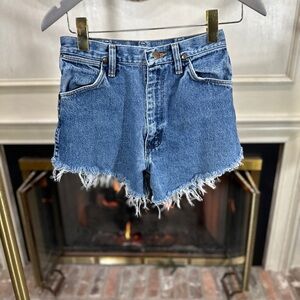 Vintage Wrangler Cutoff Shorts High Rise Raw Hem Bareback Cowgirl 90s Size 7/8